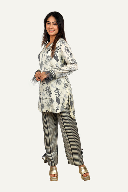 Tropical Prints On Gaji Silk Kurti And Cigarette Pant