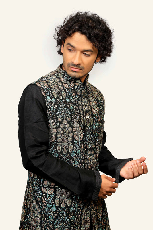 Black Silk Koti Kurta Set With Thread Work